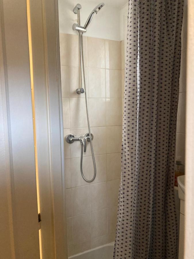 Une Chambre Chez Nous, A 12 Minutes De Paris Малакофф Екстер'єр фото